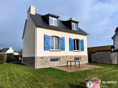 Maison bord de mer avec jardin clos au coeur de Portsall.
