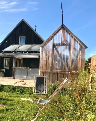 NORZH  grand Ecogîte maison-bateau à la plage