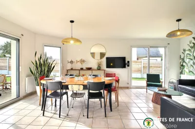 Maison lumineuse et confortable avec jardin clos