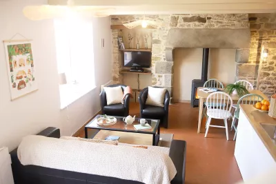 Gîtes de Keronvel : La Maison / An ti bras