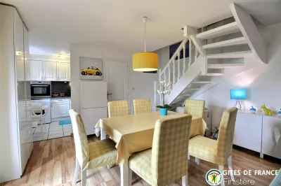 Penty breton avec portail bleu