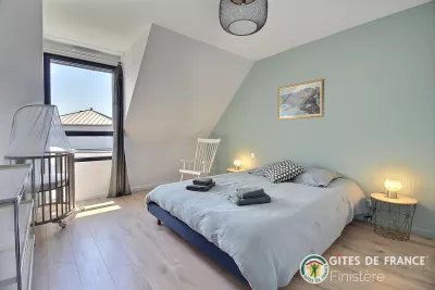 La maison toul ar ran avec sa piscine intérieure chauffée, proximité de la plage de Penfoul