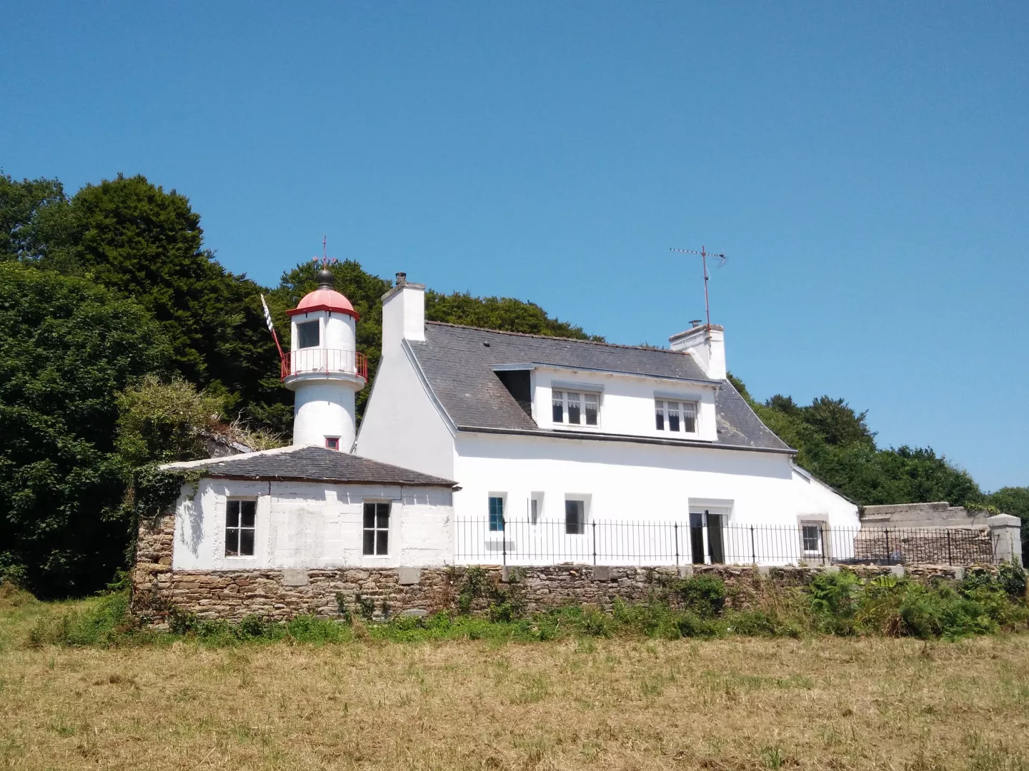 Maison du phare de beuzec