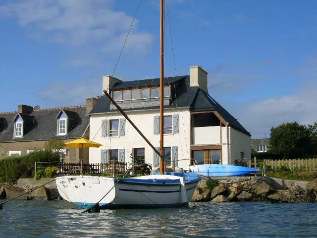 Au port du pont de la corde