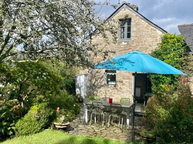 Le lavoir aux camélias